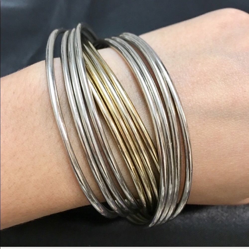 Pređâ
Interlocking banglesâ (c1)â - Picture 6 of 6